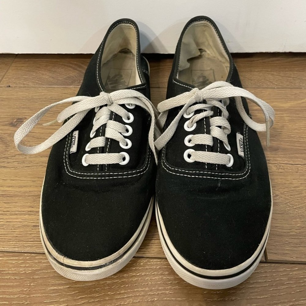 Vans Runners Shoes Black Ankle Height White Trim Men 7/ Women’s 8.5